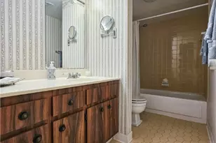 2120 Greentree Rd, Scott Township, PA 15220 - Photo 8