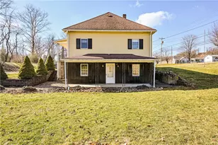 116 Karr Ln, Hempfield Township, PA 15642 - Photo 6