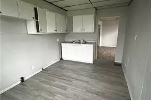 406 N Liberty St, New Castle, PA 16102 - Photo 8