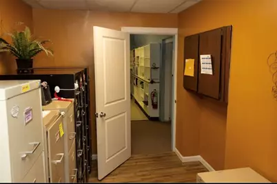 412 E 4th Ave, Tarentum, PA 15084 - Photo 2