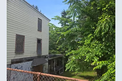 1922 Rhine St, Spring Hill, PA 15212 - Photo 10