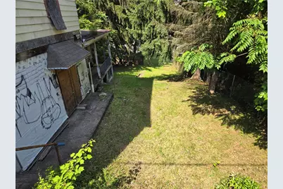 1922 Rhine St, Spring Hill, PA 15212 - Photo 24