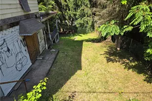 1922 Rhine St, Spring Hill, PA 15212 - Photo 24