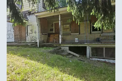 1922 Rhine St, Spring Hill, PA 15212 - Photo 10