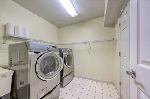 127 Fairway Landings Dr, Cecil, PA 15317 - Photo 32