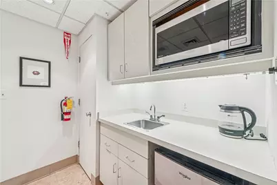 750 Washington Rd, Pittsburgh, PA 15228 - Photo 14