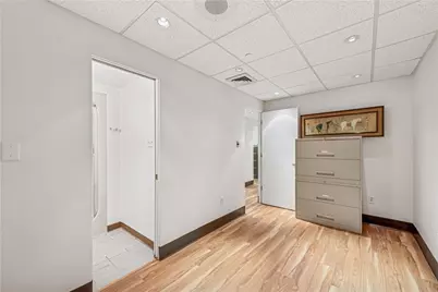 750 Washington Rd, Pittsburgh, PA 15228 - Photo 10