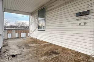 32 W Kerr St, Uniontown, PA 15401 - Photo 2