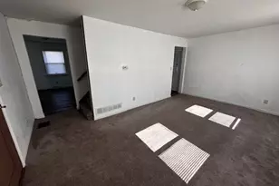 29 Wood St, Nemacolin, PA 15351 - Photo 4