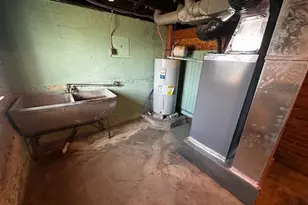 20 Wood St, Nemacolin, PA 15351 - Photo 10