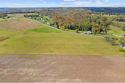 101 Bluestone Ct, Lancaster Township, PA 16037 - Photo 6