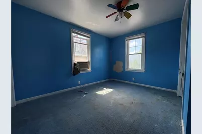 110 W Chartes St, New Castle, PA 16102 - Photo 8