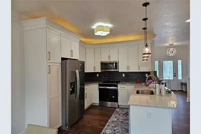 812 S Tenth St, New Stanton, PA 15697 - Photo 4