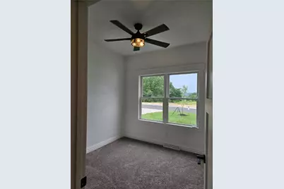 812 S Tenth St, New Stanton, PA 15697 - Photo 16