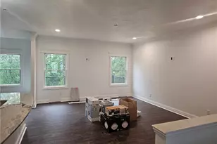 804 S 10th St, Youngwood, PA 15697 - Photo 6