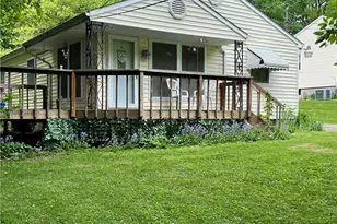 4 Woodbine Dr, Hempfield Township, PA 16125 - Photo 2