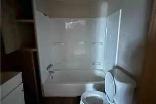 1112 E Washington St, New Castle, PA 16101 - Photo 6