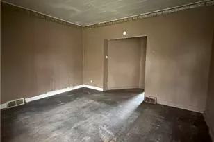 1112 E Washington St, New Castle, PA 16101 - Photo 10