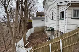 722 Neshannock Blvd, New Castle, PA 16101 - Photo 4