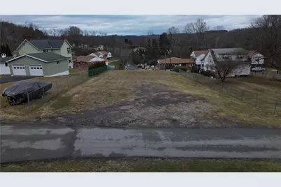 748 Crawford Rd, East Bethlehem, PA 15333 - Photo 6