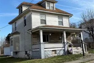 809 E Pearl St, New Castle, PA 16101 - Photo 2