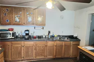 848 Arlington Ave, New Castle, PA 16101 - Photo 12