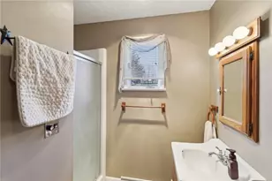 5216 Old Pulaski Rd, Pulaski Township, PA 16142 - Photo 14