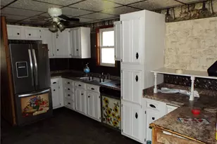 18 Penn Ave, East Bethlehem, PA 15322 - Photo 16