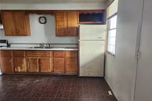 528 Carbon St, Butler, PA 16001 - Photo 4