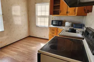 528 Carbon St, Butler, PA 16001 - Photo 18