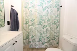 1629 Glenbrook Ave, Moon/Crescent Twp, PA 15108 - Photo 10