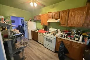 810 10th St, Stowe Township, PA 15136 - Photo 2