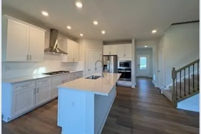 337 Stately Court, Adams Township, PA 16046 - Photo 6