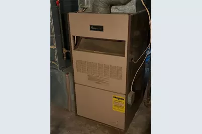 810 10th St, Stowe Township, PA 15136 - Photo 18