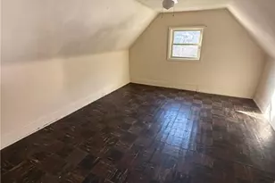 810 10th St, Stowe Township, PA 15136 - Photo 8