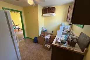 810 10th St, Stowe Township, PA 15136 - Photo 6