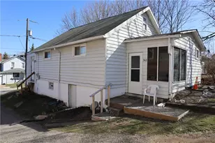 542 Grandview Ave, White Township, PA 15701 - Photo 1