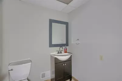 41 N Mercer St, New Castle, PA 16101 - Photo 12