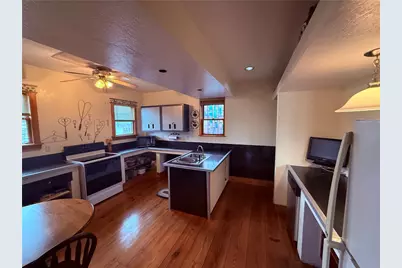 1406 Somerset Ave, Windber, PA 15963 - Photo 8