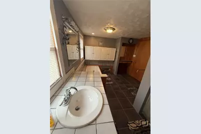 1406 Somerset Ave, Windber, PA 15963 - Photo 22