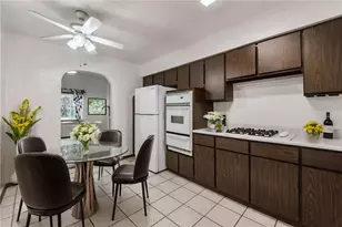 4106 Garden Way, Pittsburgh, PA 15201 - Photo 10