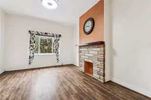 4106 Garden Way, Pittsburgh, PA 15201 - Photo 6