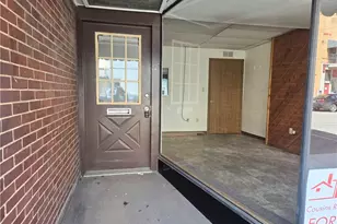 141 S Jefferson St, Kittanning, PA 16201 - Photo 2