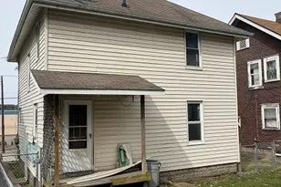 1030 Cherry Way, Sharon, PA 16146 - Photo 4