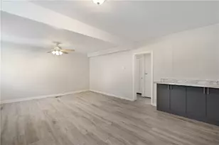 733 Peach Alley, Glassport, PA 15045 - Photo 10