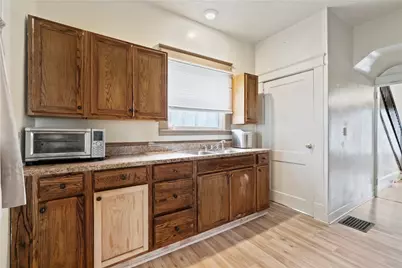 11 E Moody Ave, New Castle, PA 16101 - Photo 8