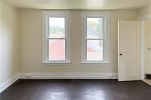 105 W 1st Ave, West Mifflin, PA 15122 - Photo 6