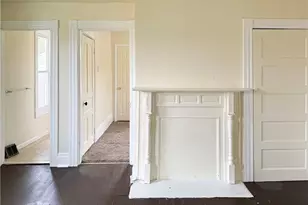 105 W 1st Ave, West Mifflin, PA 15122 - Photo 2