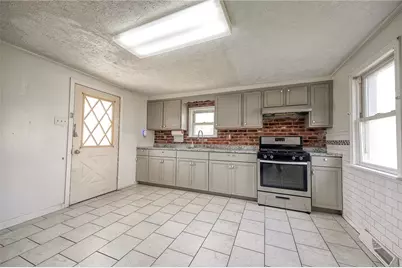 627 Rostraver Rd, Belle Vernon, PA 15012 - Photo 10