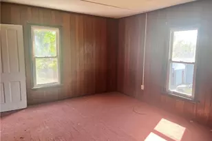 506 E Division St, New Castle, PA 16101 - Photo 12